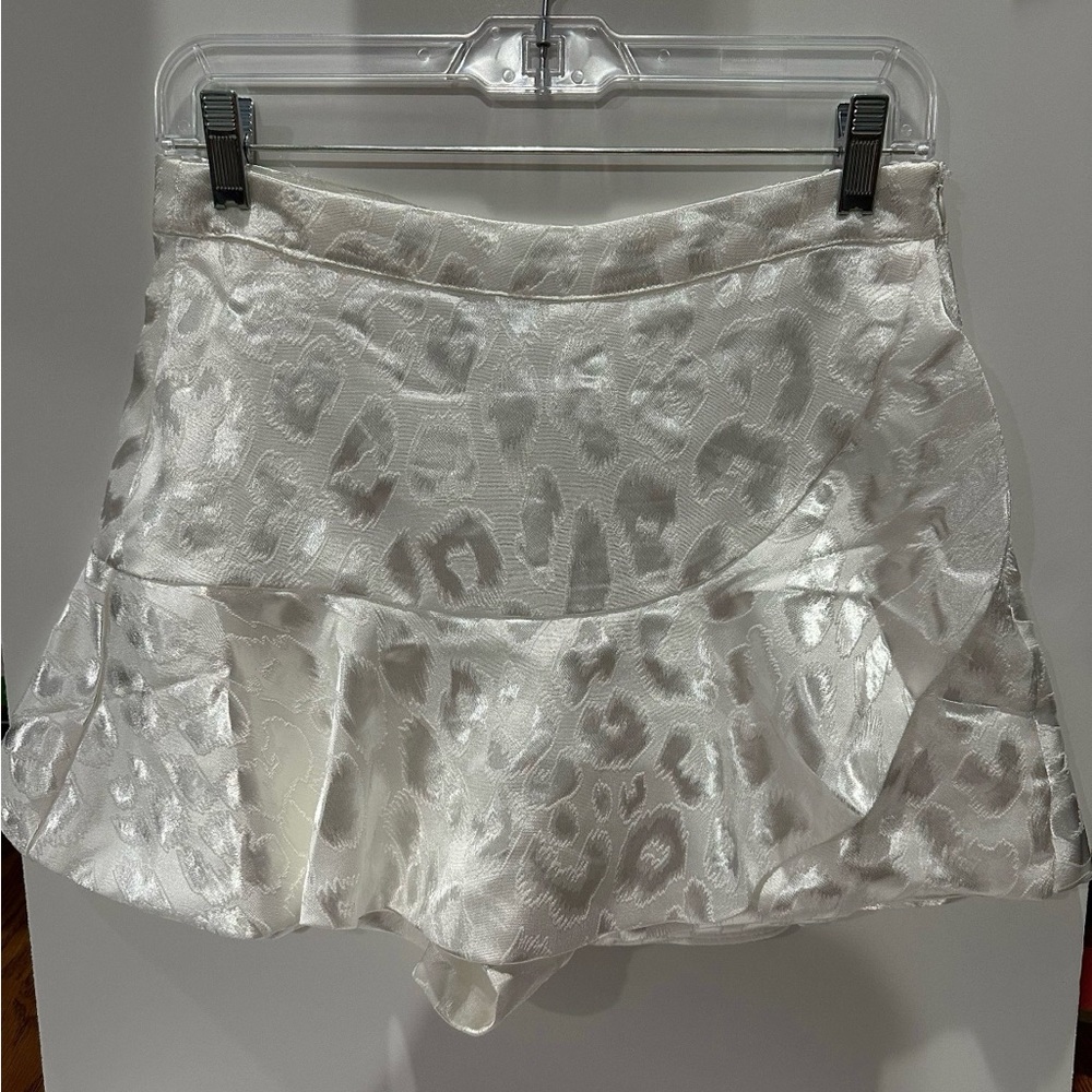 Do&Be white mini skort NWT